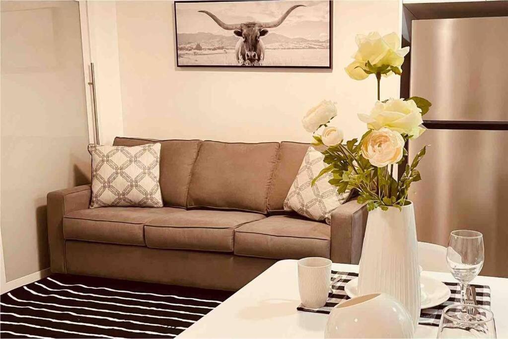 Unit #204 Cozy Mountain View 2Br In Canmore Downtown מראה חיצוני תמונה
